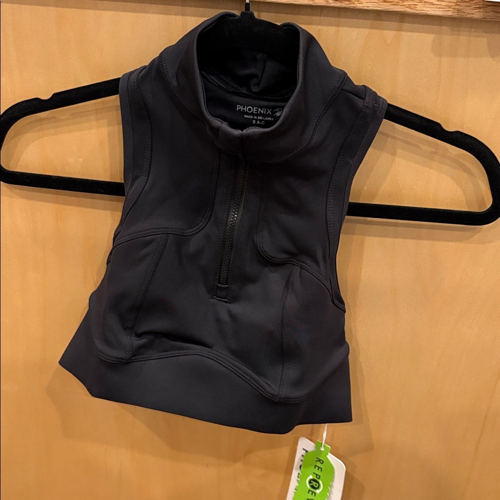 528. Phoenix Prague Crop Black Sleeveless Zip-Front Crop Top